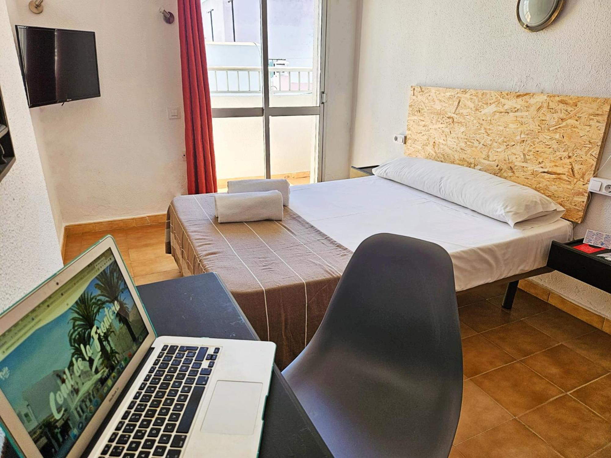 Hotel San Vicente - Centro Playa Conil de la Frontera Kültér fotó