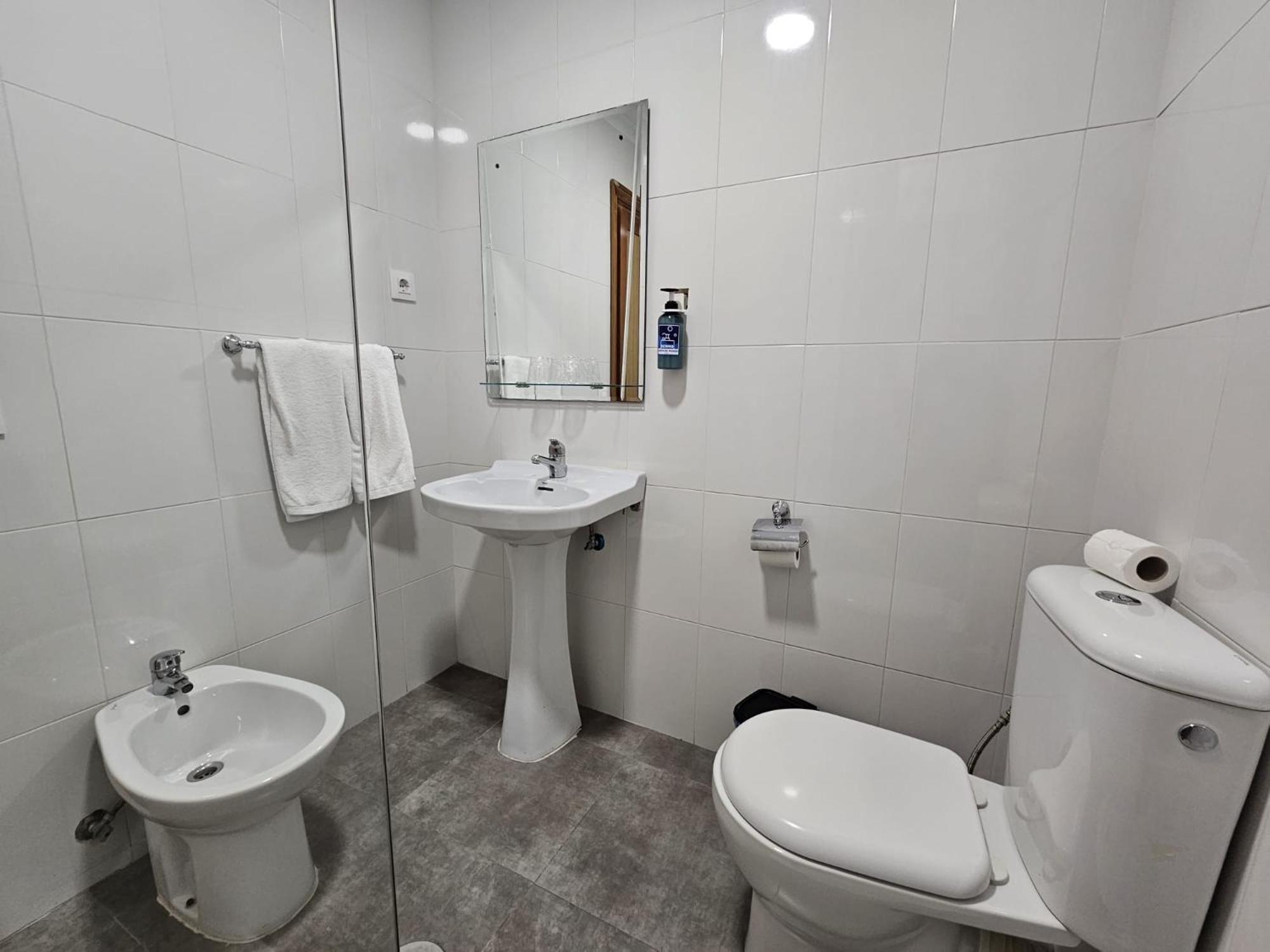 Hotel San Vicente - Centro Playa Conil de la Frontera Kültér fotó